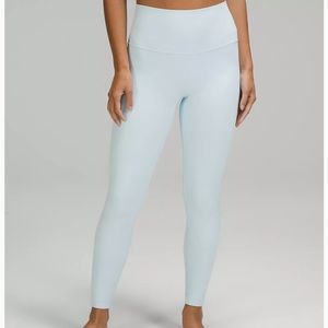Lululemon Aligns 25” size 6